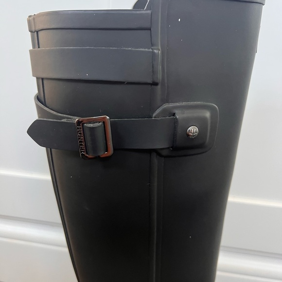 Beautiful sleek black Hunter rain boots! Worn only a handful of times! - Picture 4 of 7